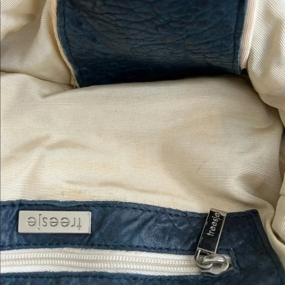 𝅺Treesjc Pebbled Navy‎ Leather Satchel Silver Hardware